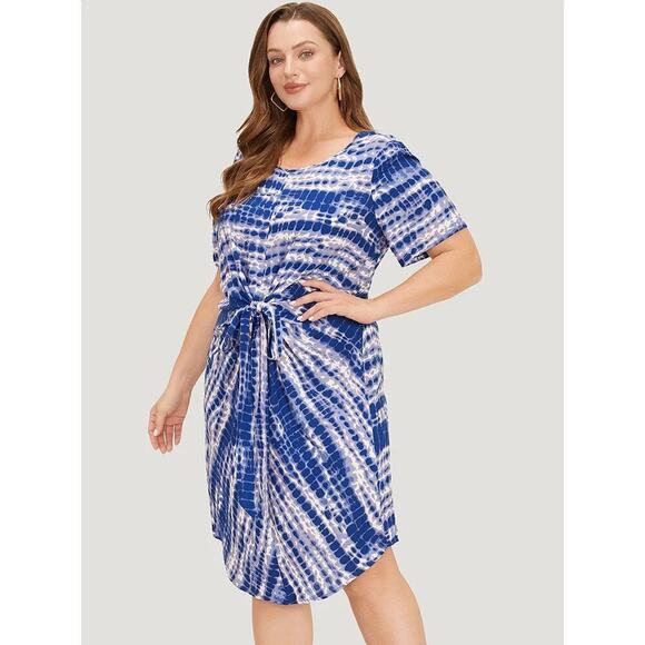Size 28 • 5x • BloomChic • Tie Dye Pocket Twist Front Curved Hem Dress - Picture 3 of 4